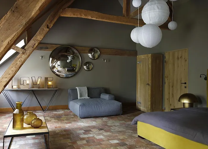 Le Manoir De La / Adults Only הונפלר