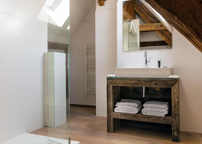 Le Manoir De La / Adults Only לינה וארוחת בוקר